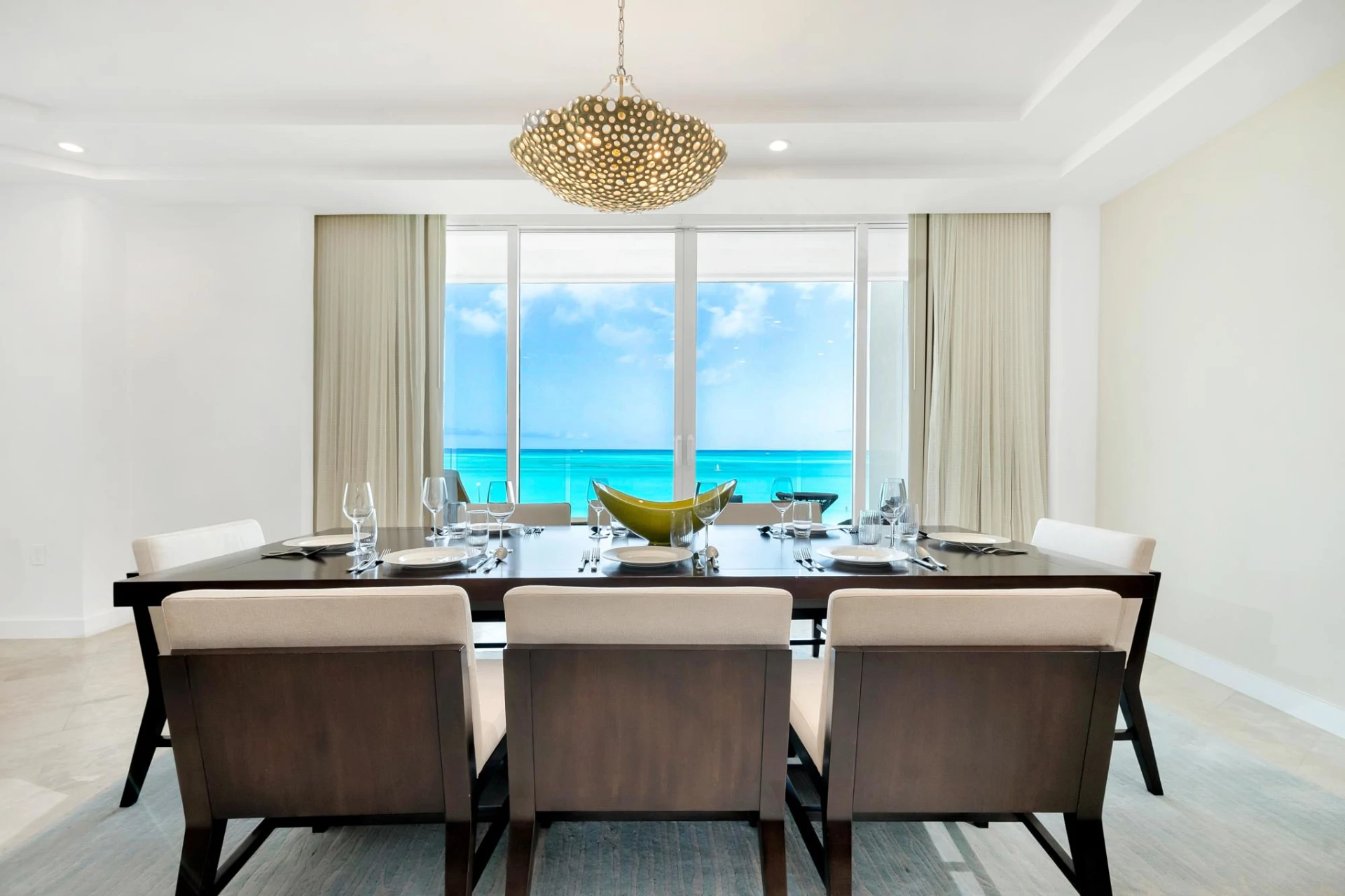 UNIT A4C RITZ CARLTON 3BR/4BA/DEN/LAUNDRY