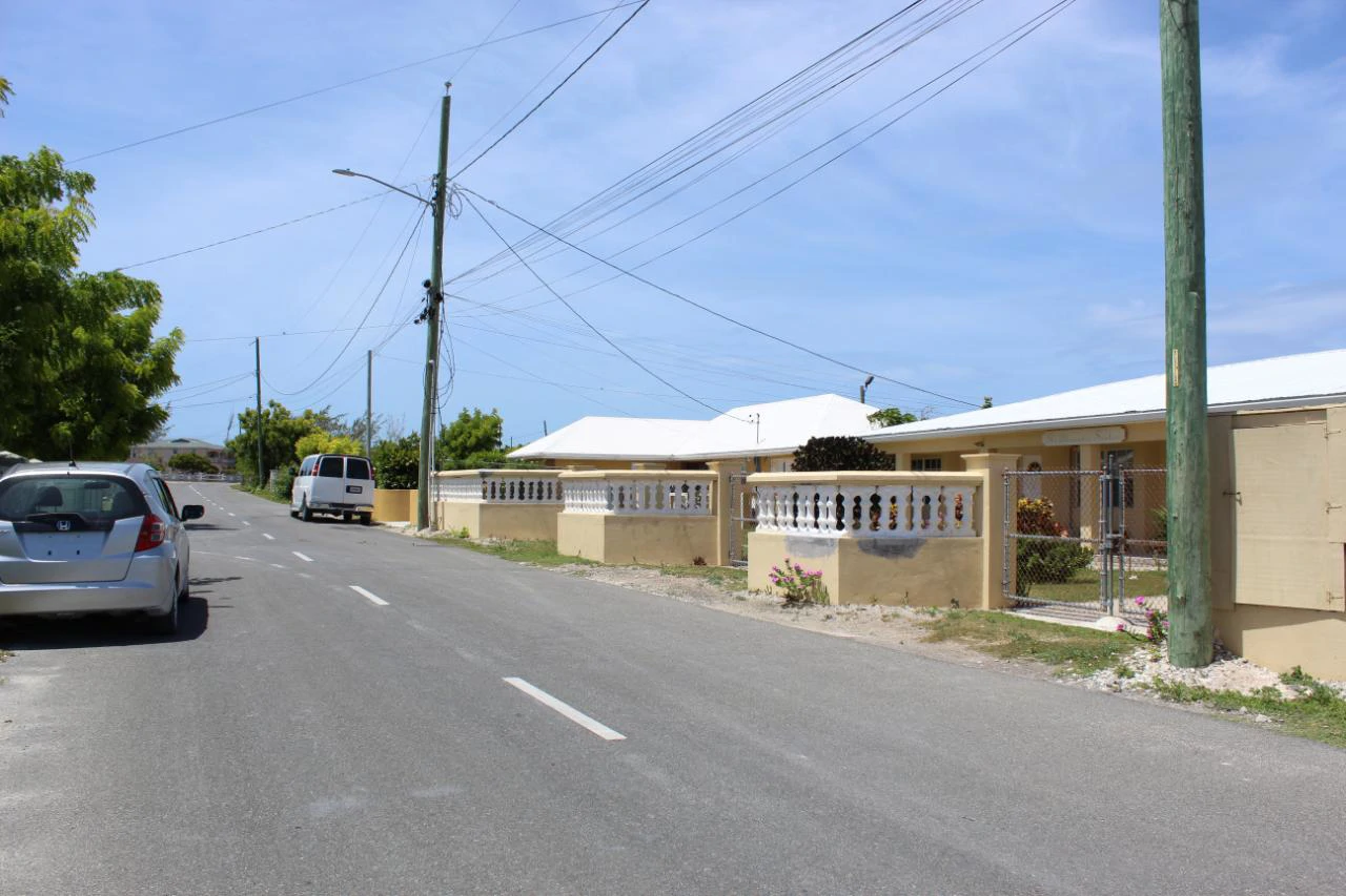 Grand Turk Income Triplex Apt - Gallery image 4