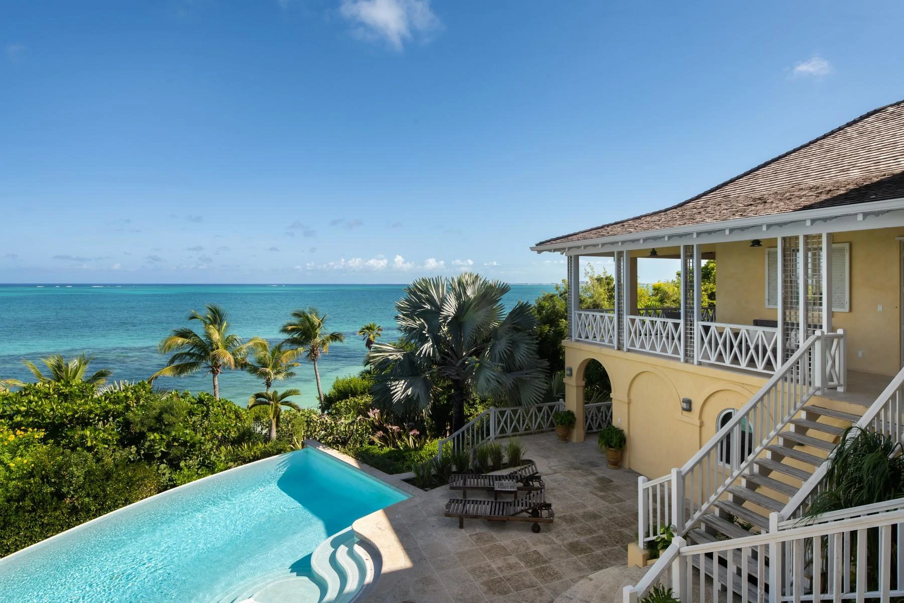 BLUE CAY - Thompson Cove Beachfront - Gallery image 6