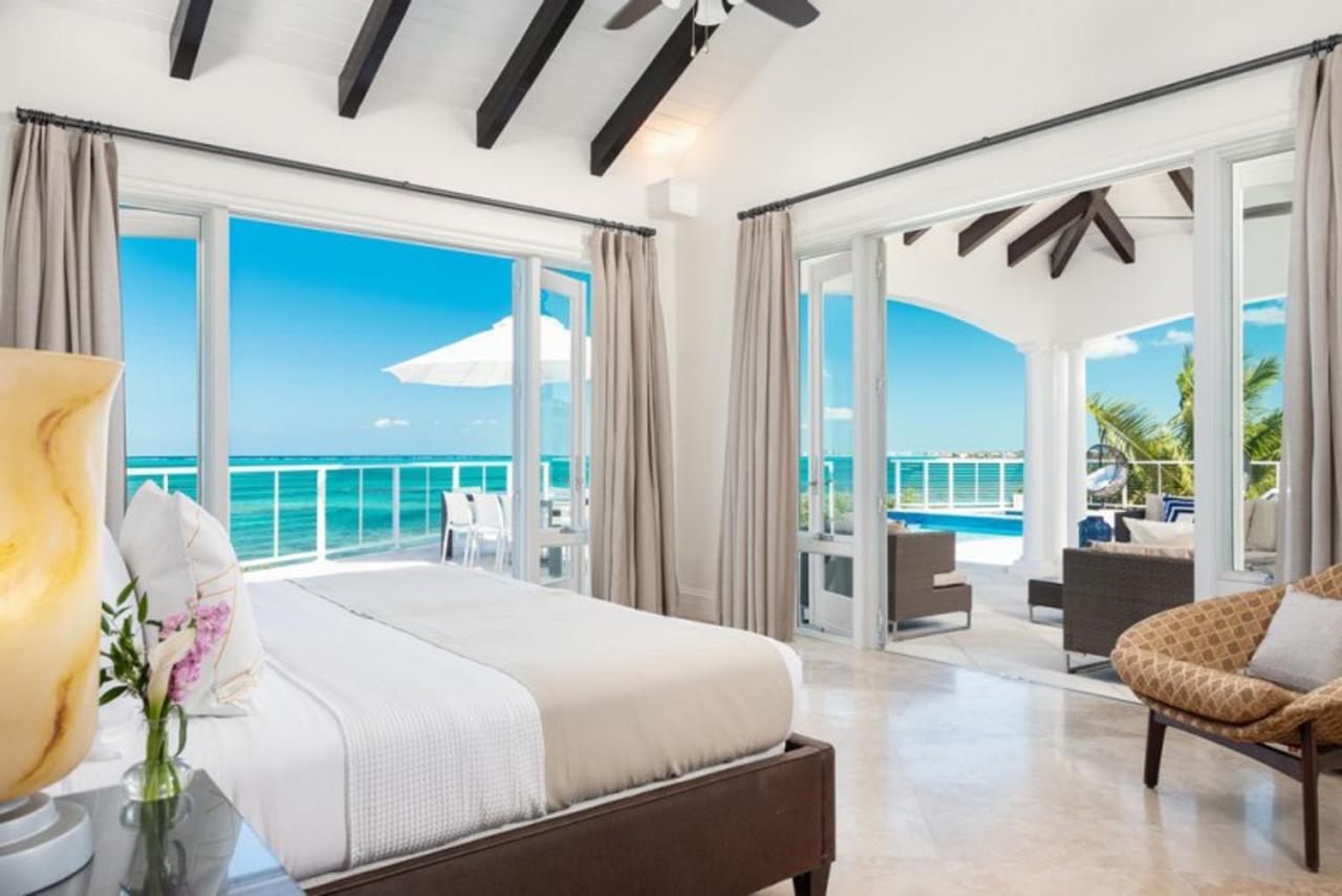 Luxury Water Front Blue Mountain Villa - Gallery image 14