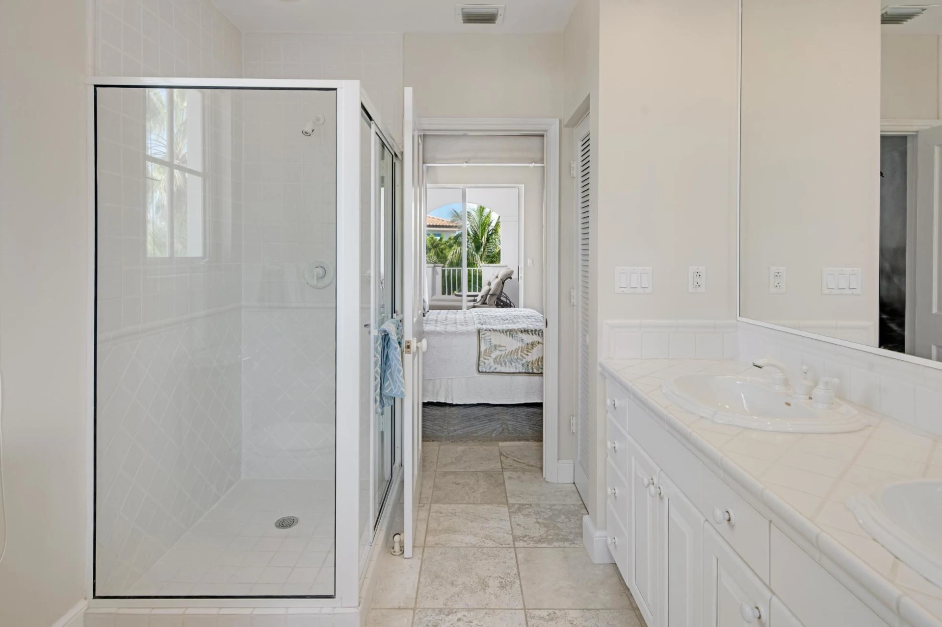 The Mansions 4104 - 2BR Beachfront - Gallery image 19