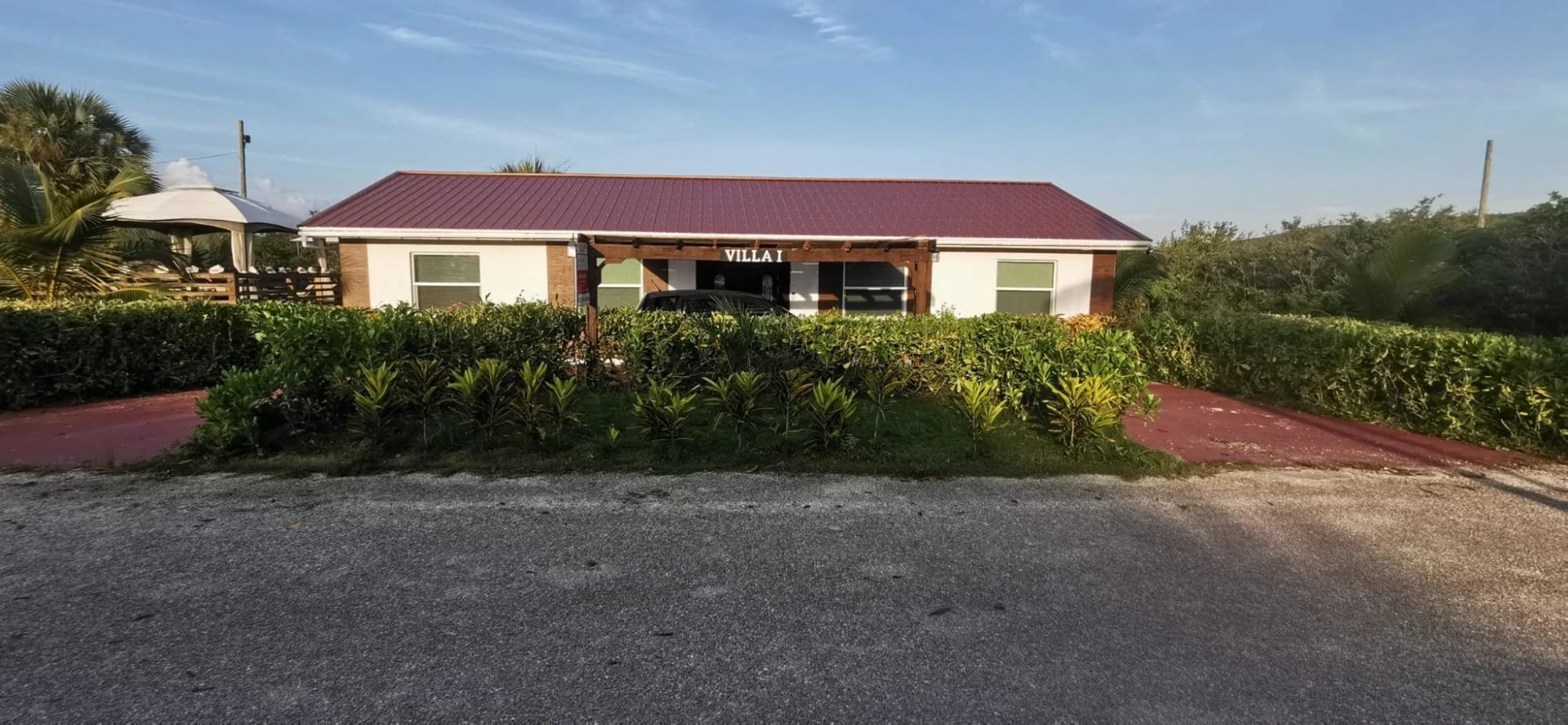 TWO INCOME GENERATING HOMES ON ONE LOT! - Gallery image 4