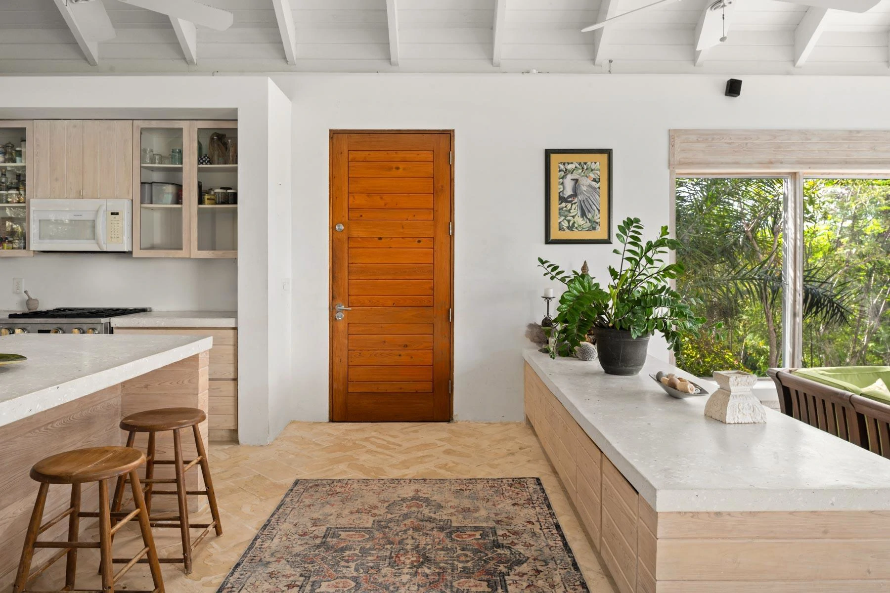 Canalfront Home - Gallery image 2