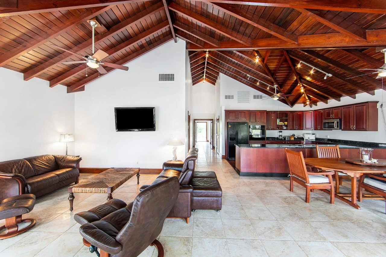 Gorgeous Pumpkin Bluff Home - Gallery image 12