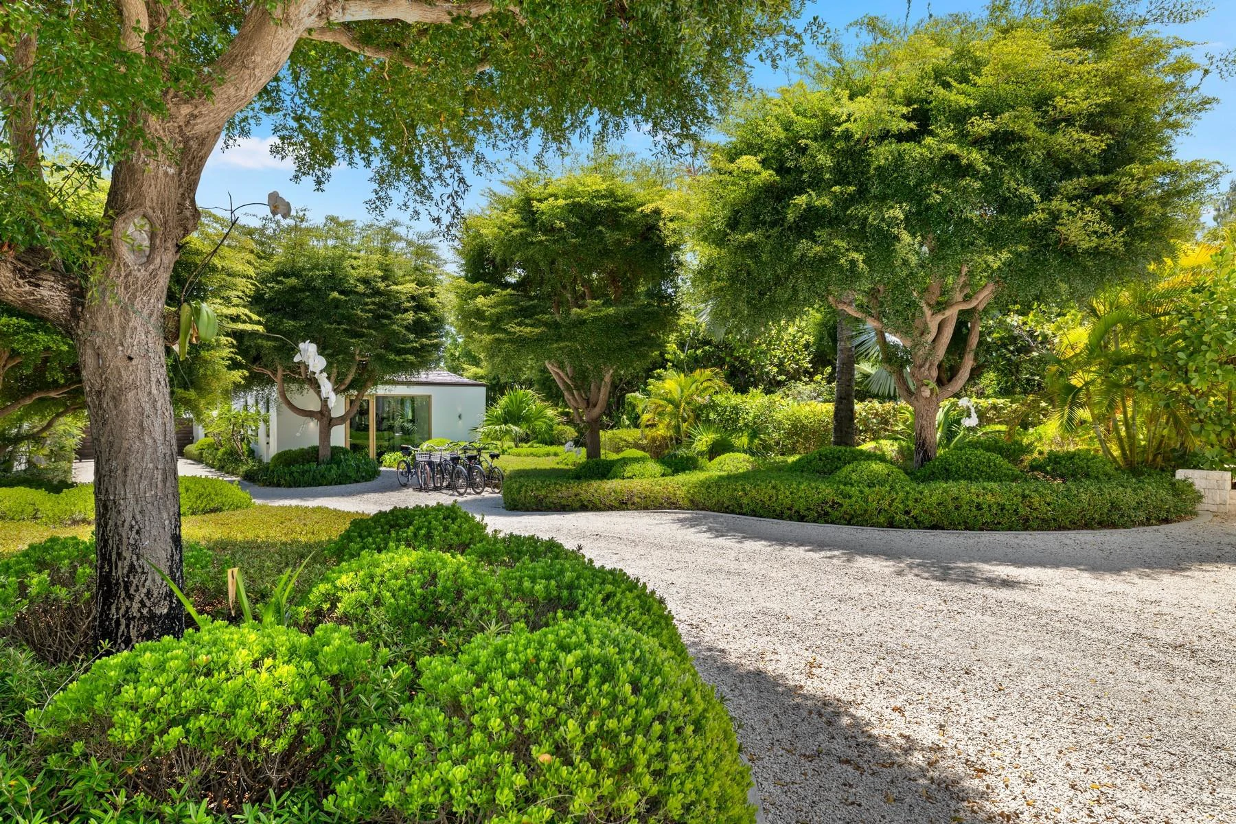 EMERALD PAVILION - Gallery image 64