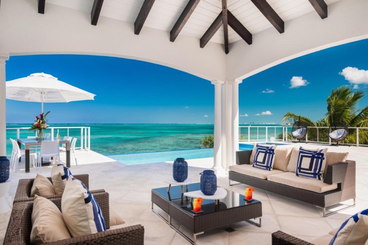 Luxury Water Front Blue Mountain Villa - Gallery image 9