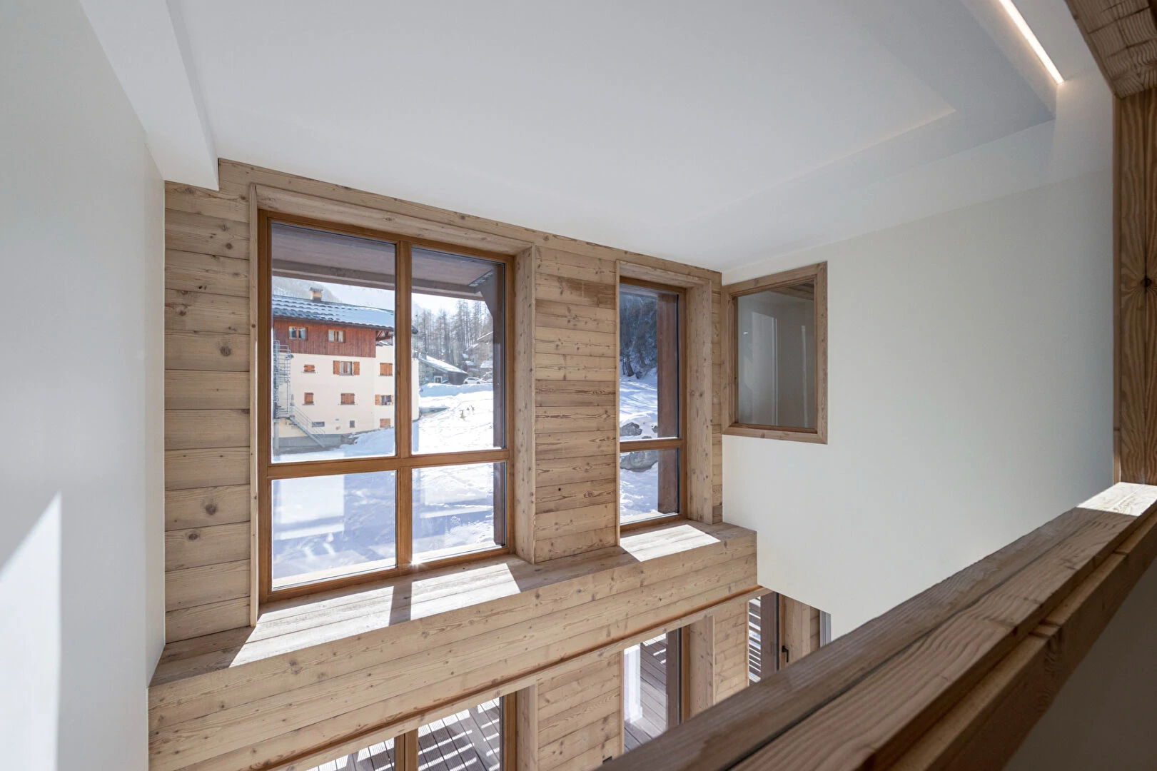 A 3-bed duplex for sale in Val d’Isere ski resort, France - Gallery image 10