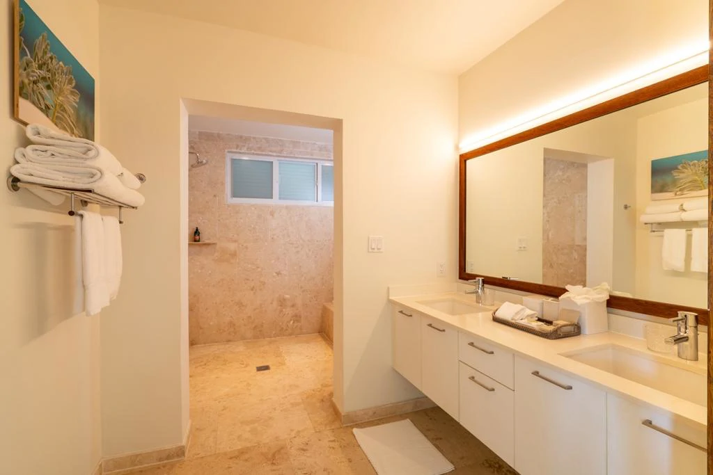 8AB Sailrock Ridgetop Suite - Gallery image 18