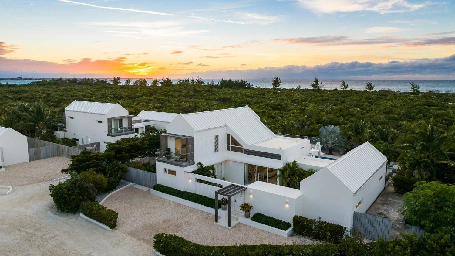 Sunset Beach Villa Unparalleled 21 - Gallery image 10