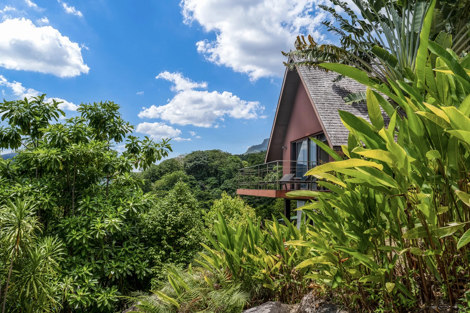 Architectural modernist beachfront villa for sale in Mahé, Seychelles - Gallery image 12