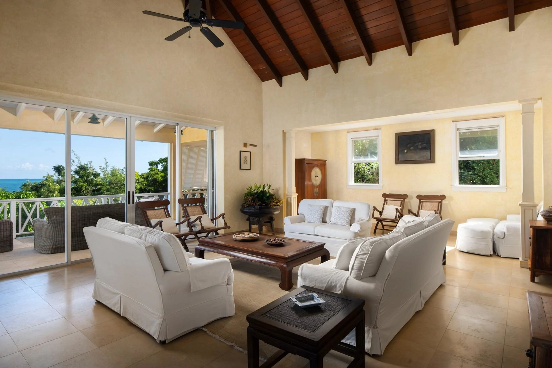 BLUE CAY - Thompson Cove Beachfront - Gallery image 11