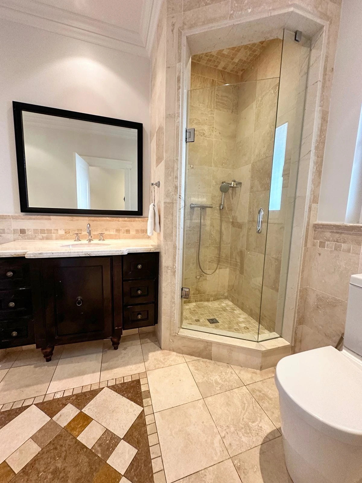 Atrium - Gallery image 28