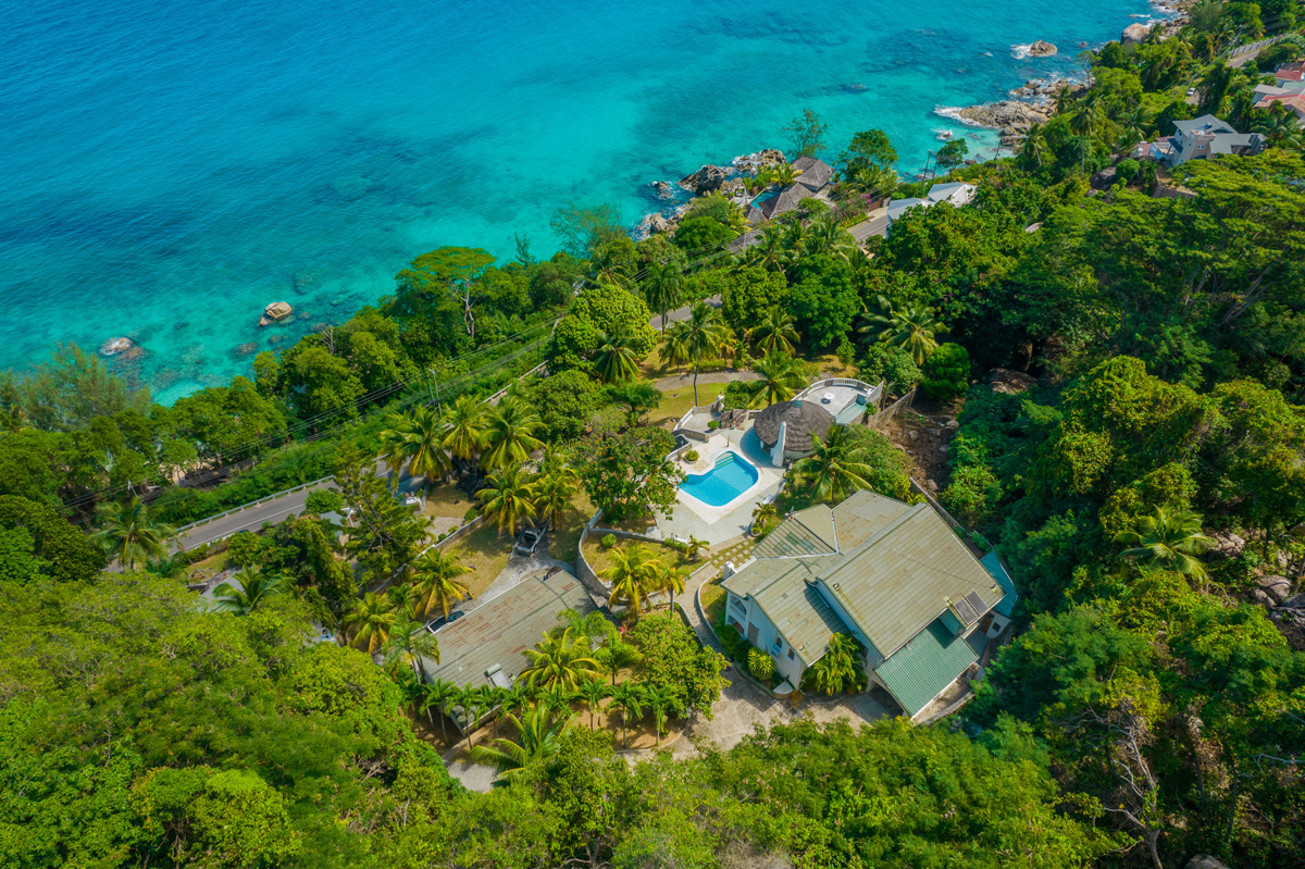 Stately beachfront villa for sale in Mahé, Seychelles - Gallery image 3