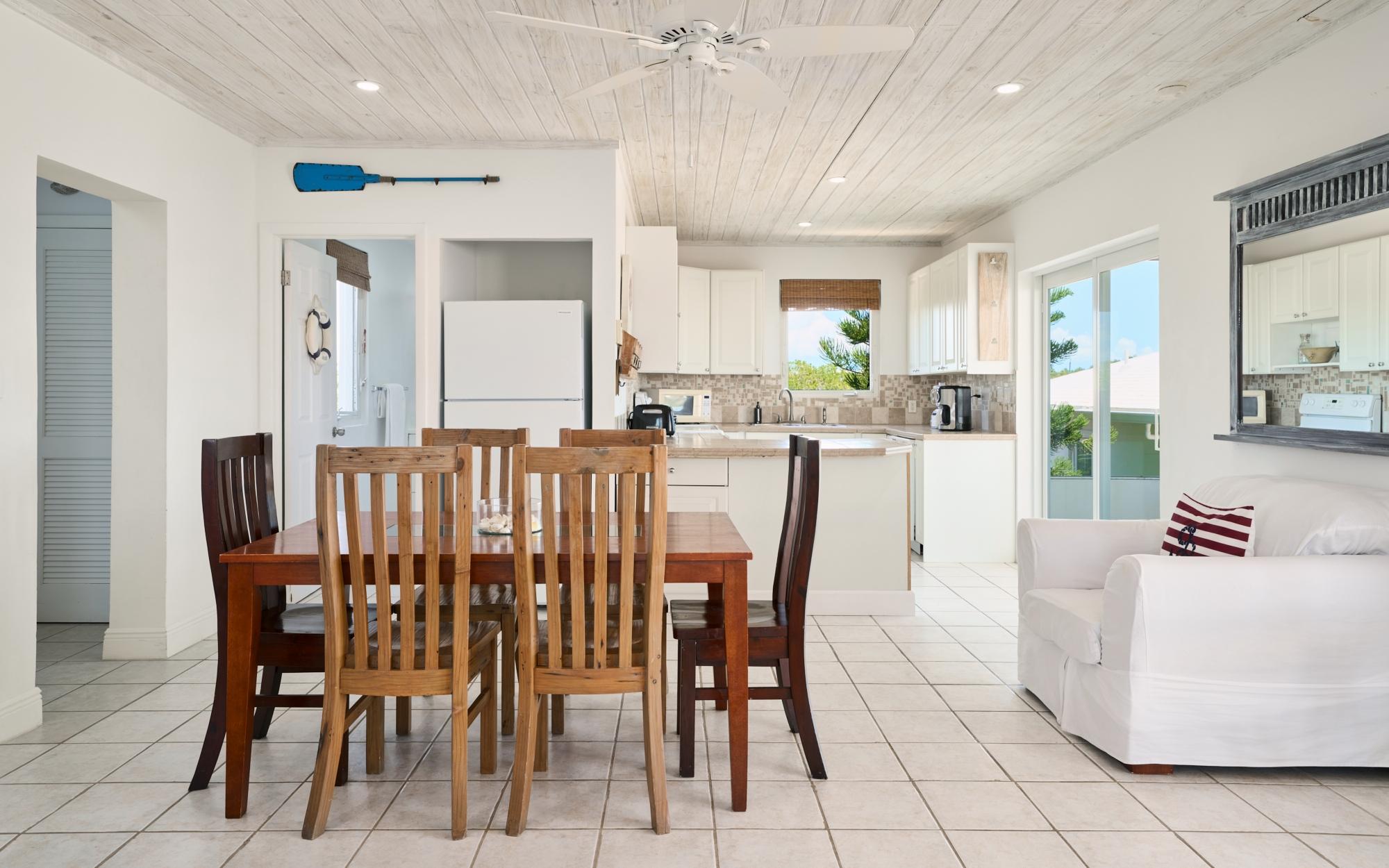 Surf Lodge Villa - Gallery image 10