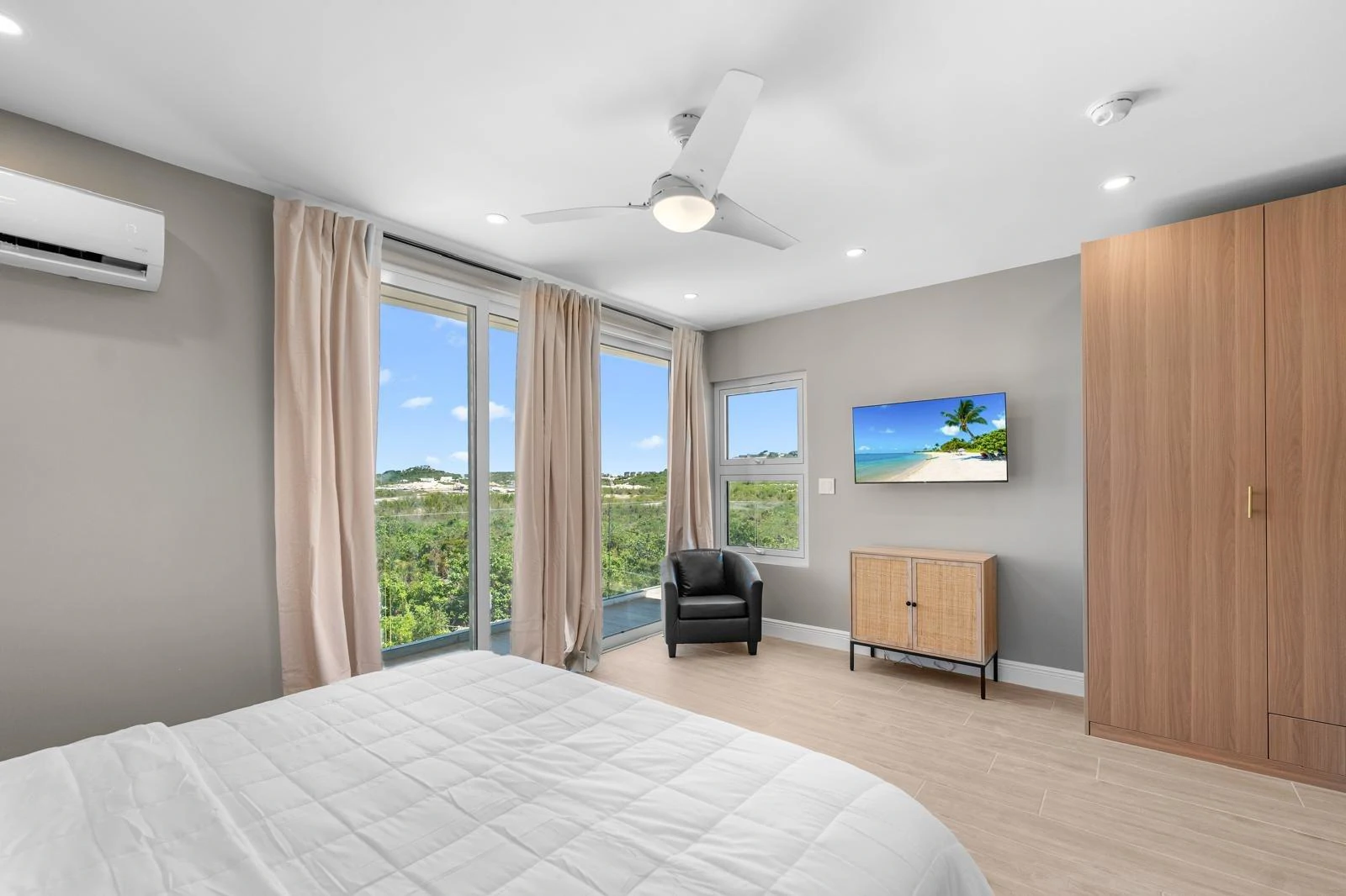 Luz Maria Villa - Gallery image 23