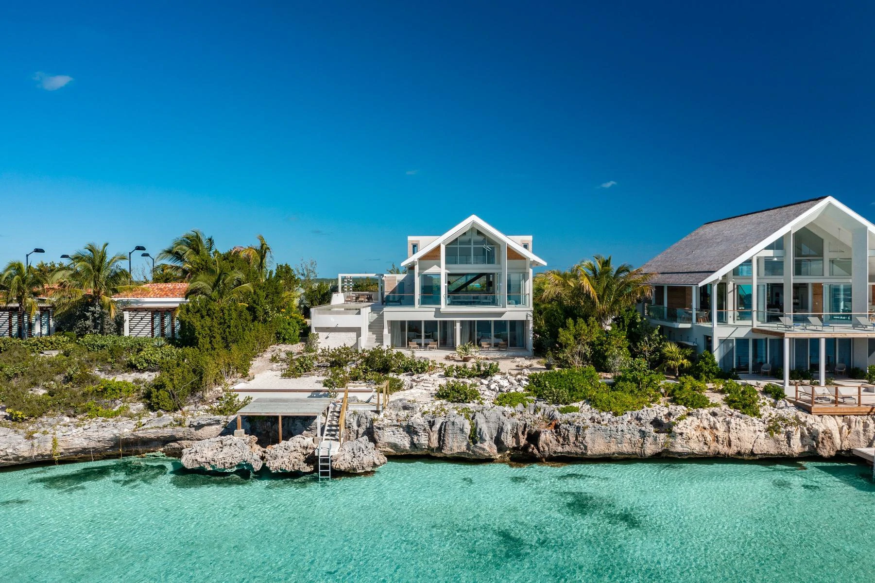 La Mer West, Sapodilla Bay