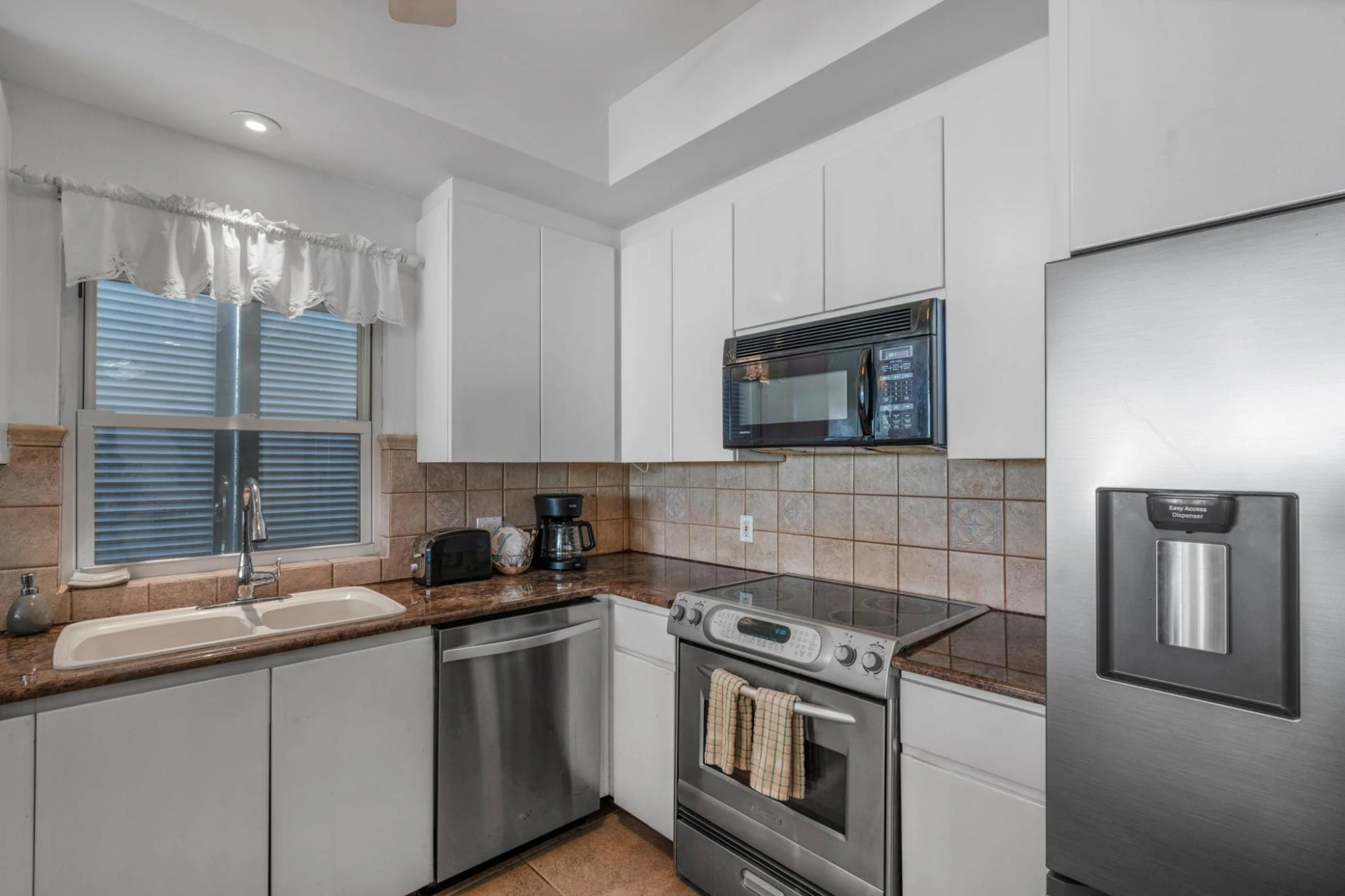 Coral Gardens On Gracebay - Gallery image 15