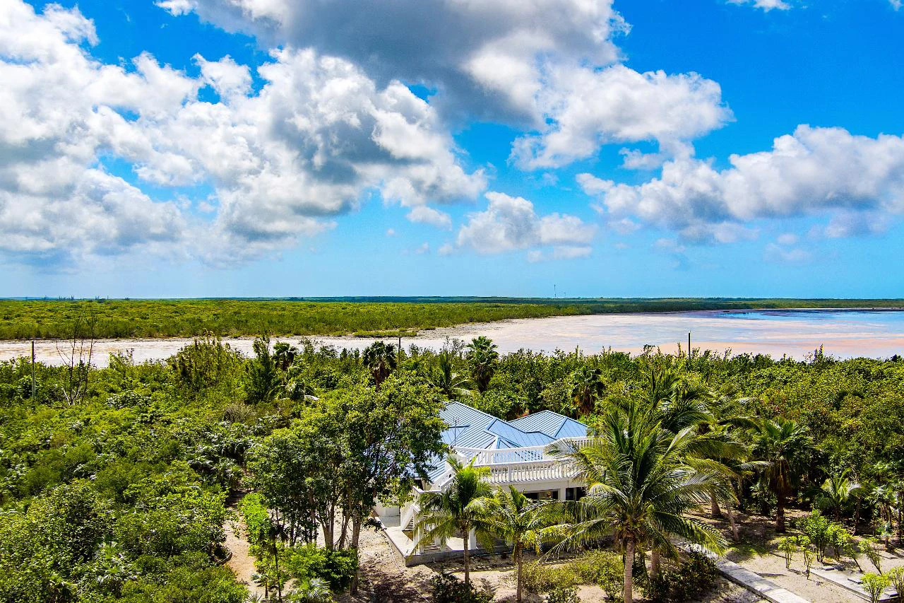 Gorgeous Pumpkin Bluff Home - Gallery image 3