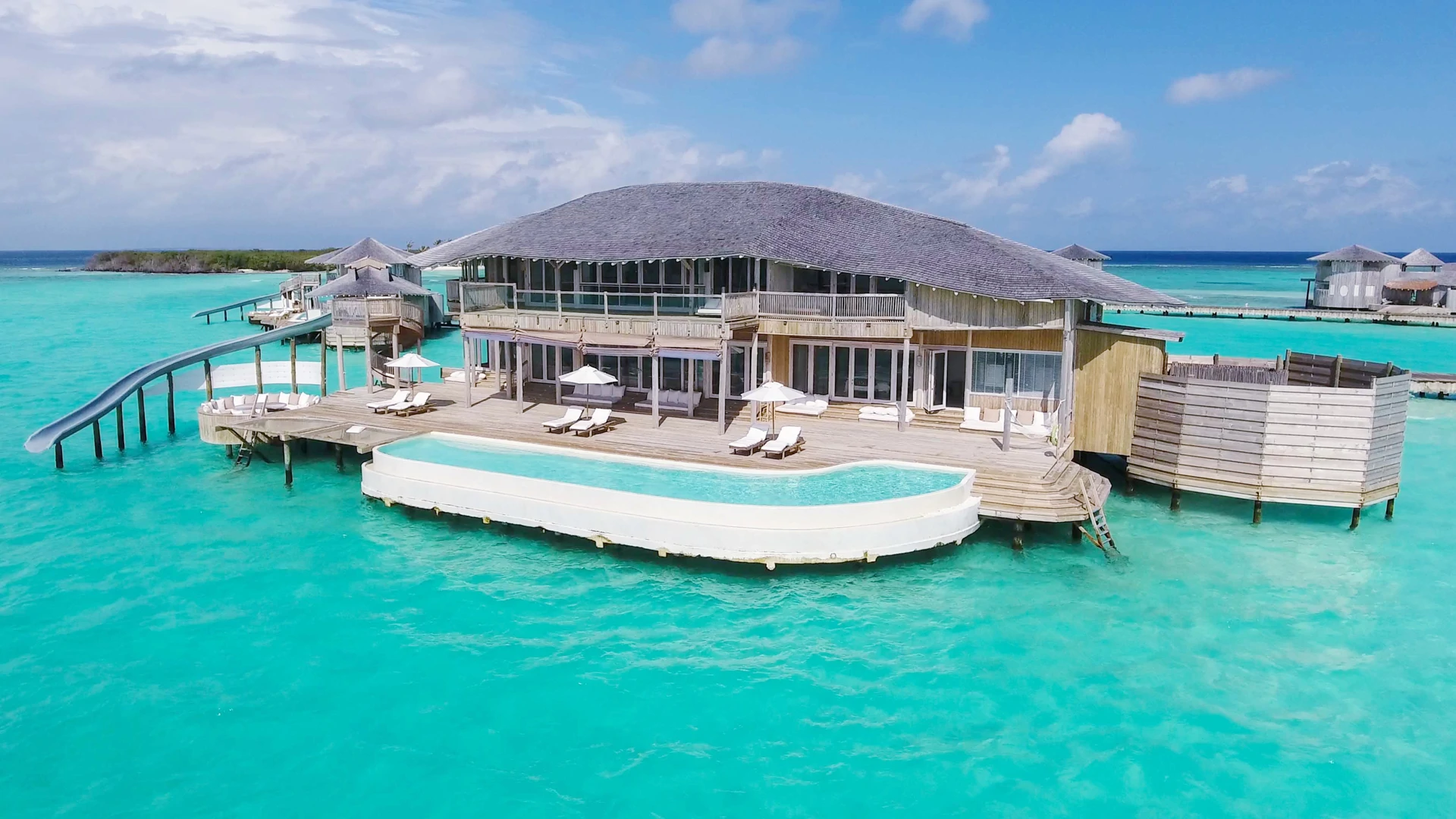 Luxury Maldives beach & over water villas for sale | Soneva Jani - Gallery image 18