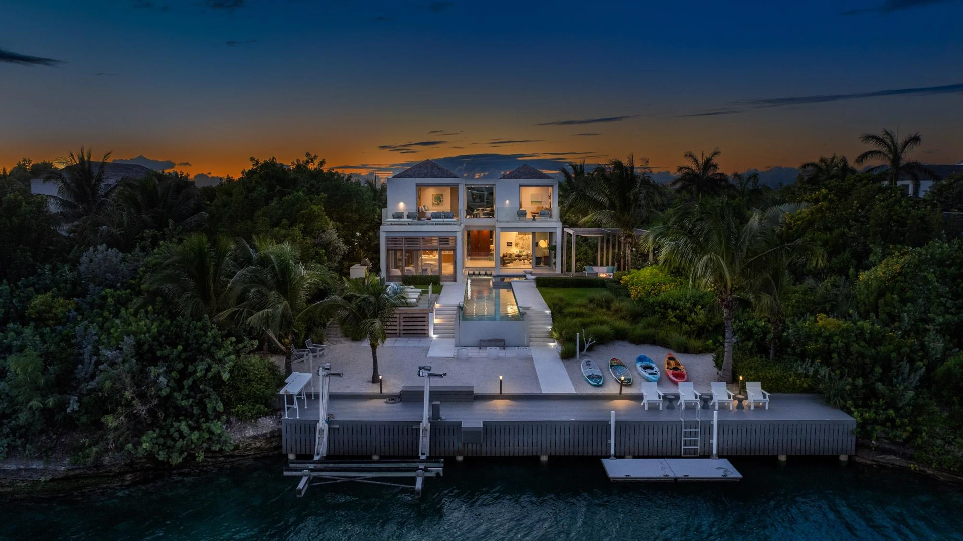 Blue Cay Estate Canal Front - Gallery image 10