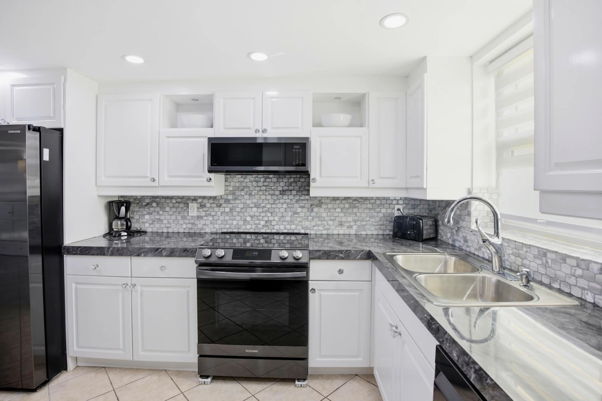 B2 YACHT CLUB - Gallery image 8