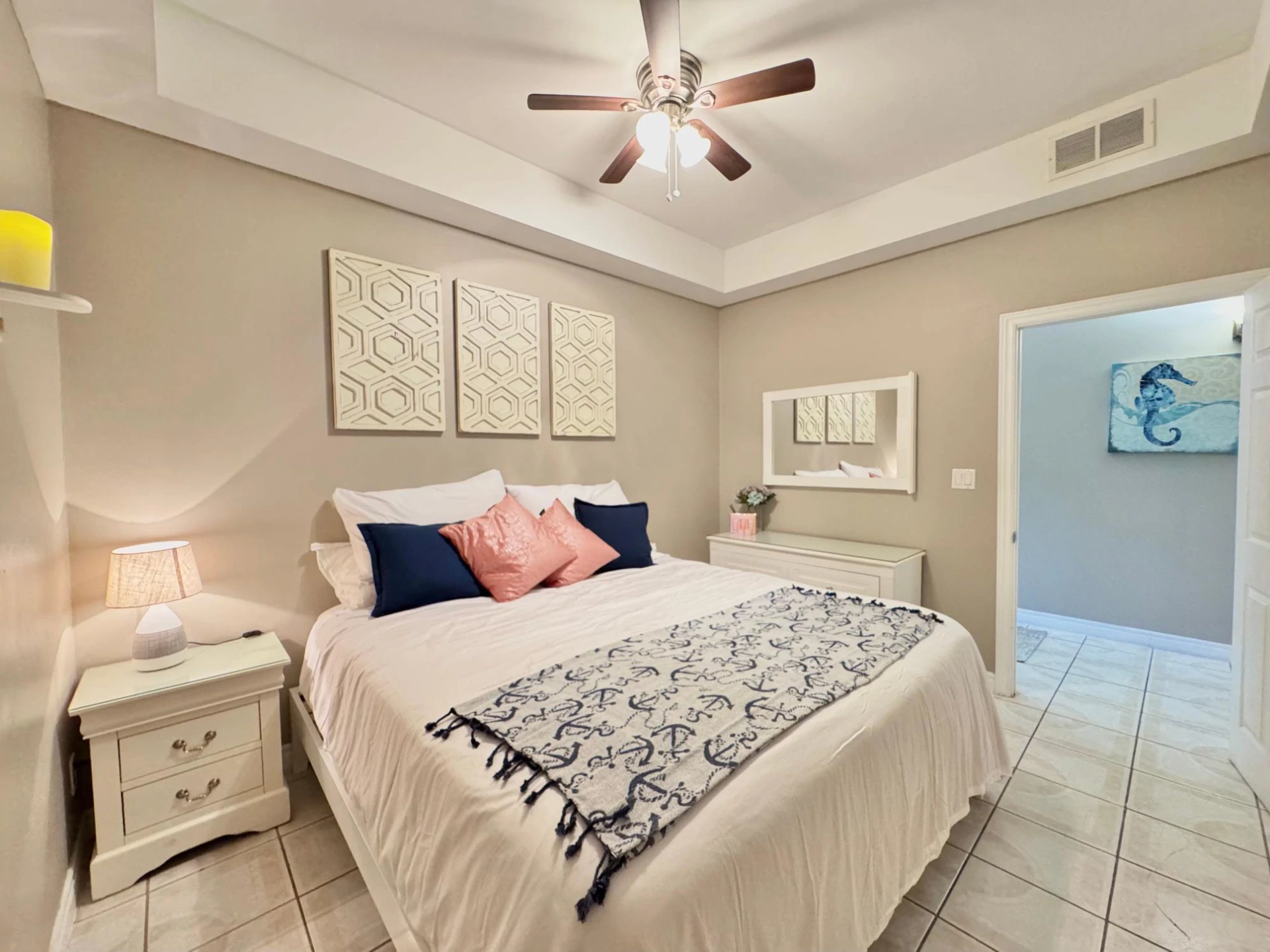 Queen Angel A104 - Gallery image 22