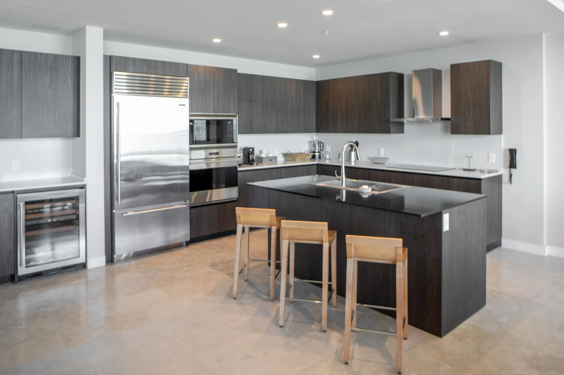 Ritz Carlton Residences 1035A - Gallery image 10