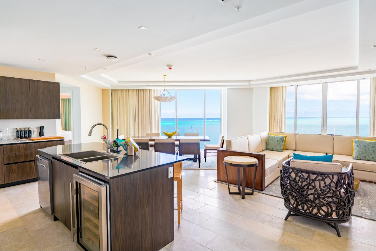 UNIT A4C RITZ CARLTON 3BR/4BA/DEN/LAUNDRY - Gallery image 4