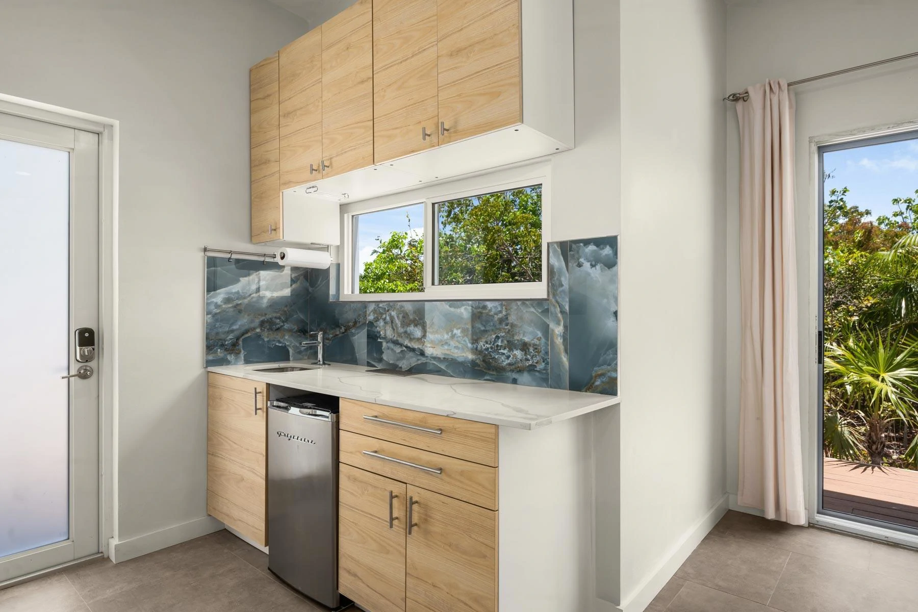 Blue Lotus & Golden Lotus - Gallery image 29