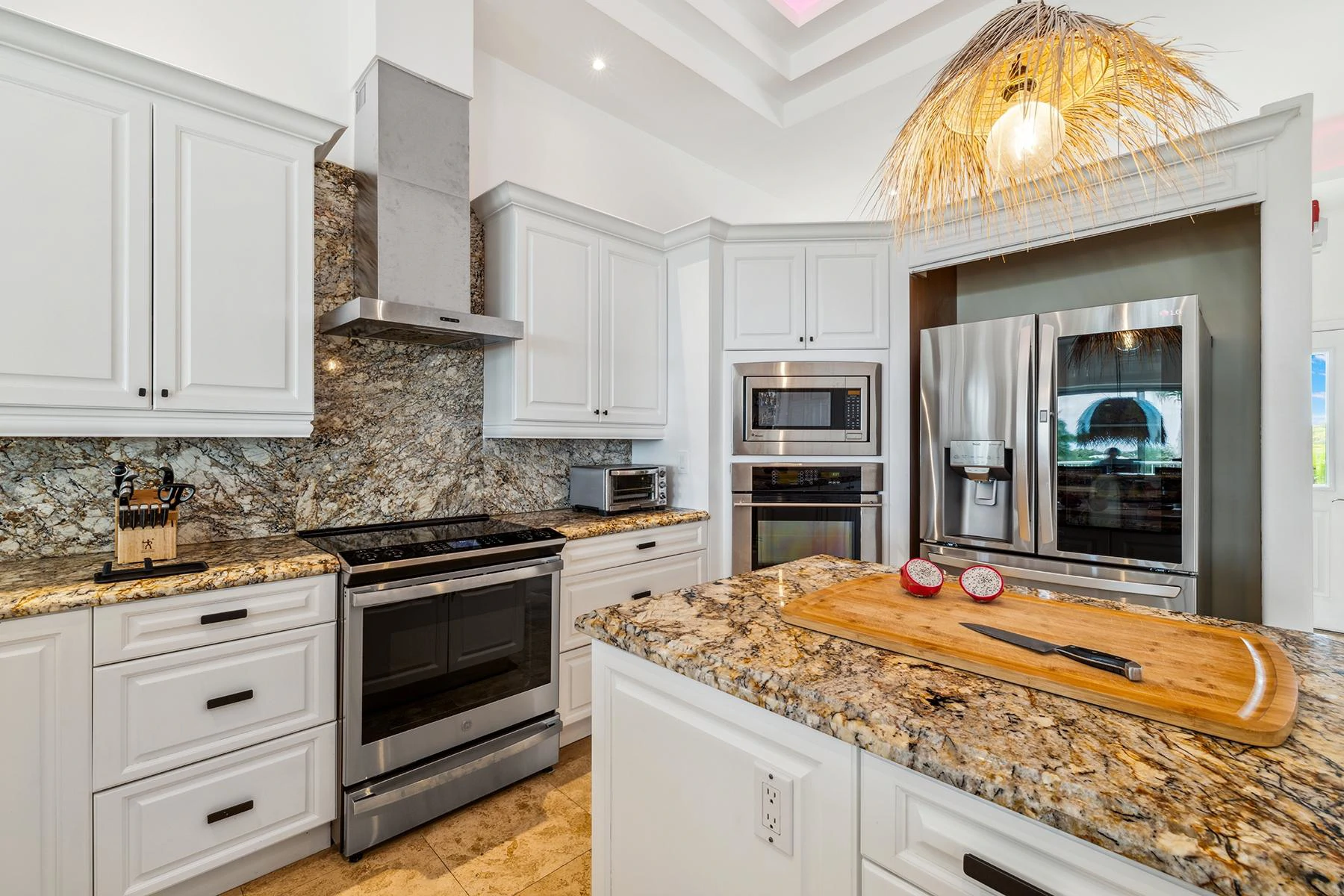 THE YACHT CLUB - Gallery image 12