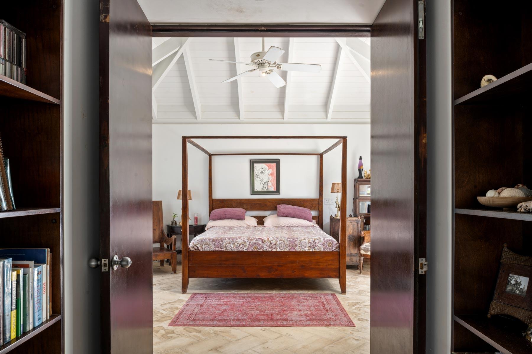 Canalfront Home - Gallery image 13