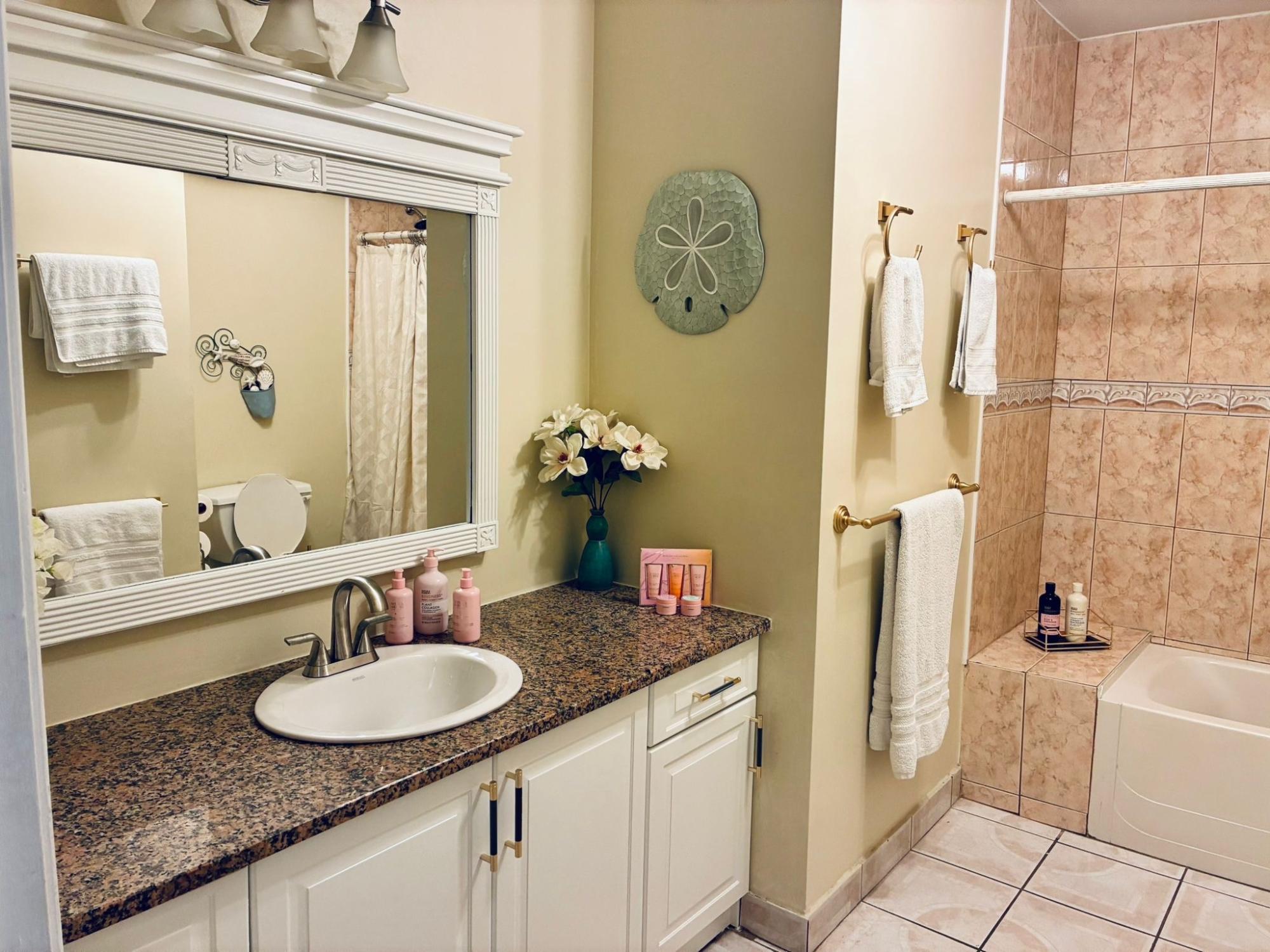 Queen Angel Unit A104 - Gallery image 12