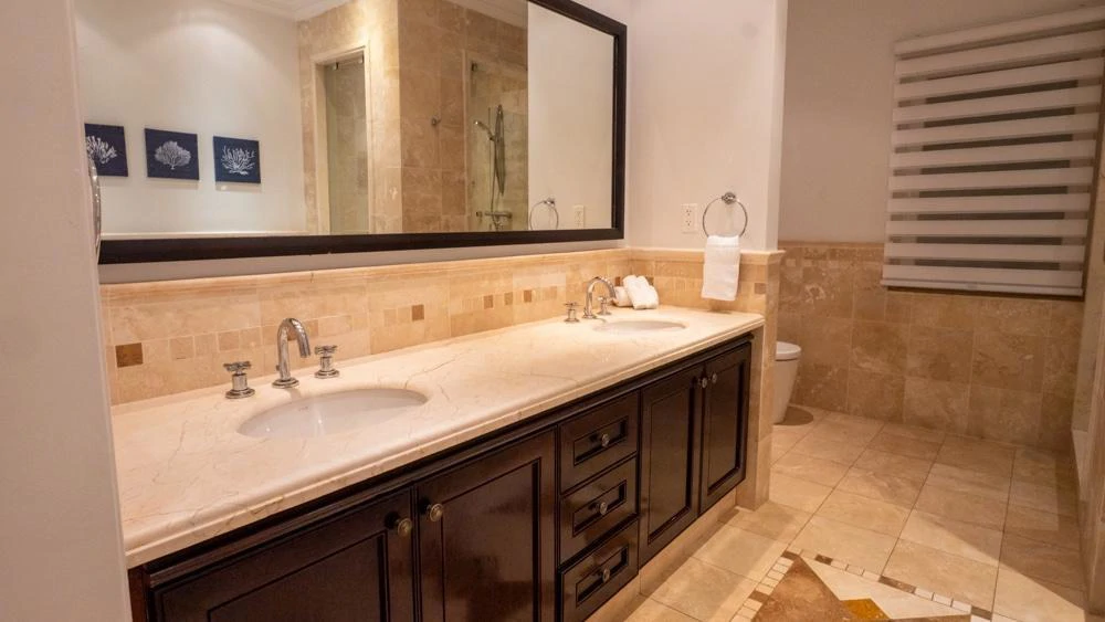 Atrium - Gallery image 20