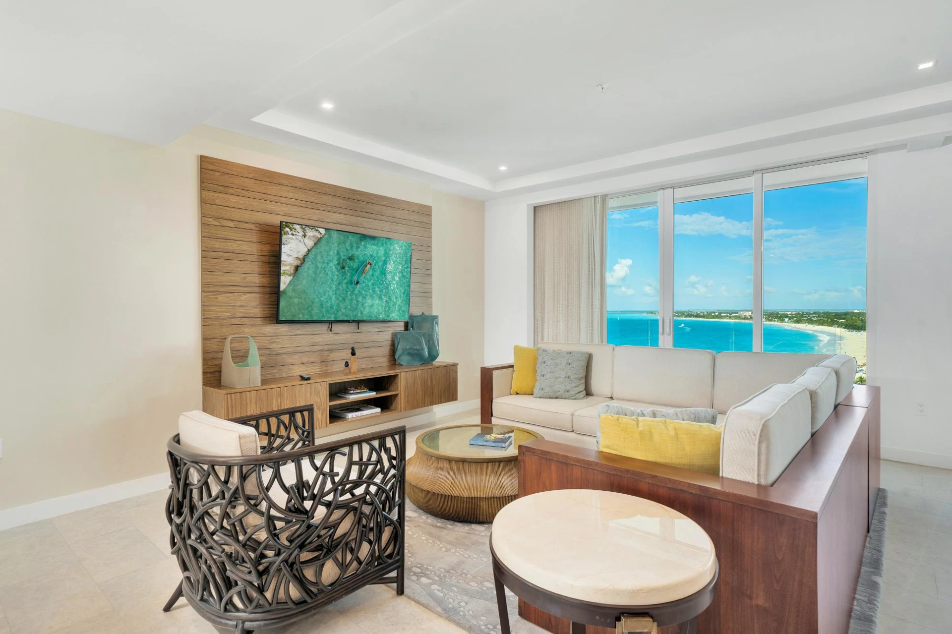 UNIT 2114 RITZ CARLTON 3BR/3BA - Gallery image 2