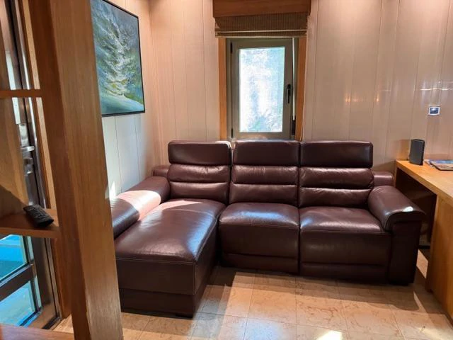 RENOVATED ONE MARLIN UNIT - Gallery image 2