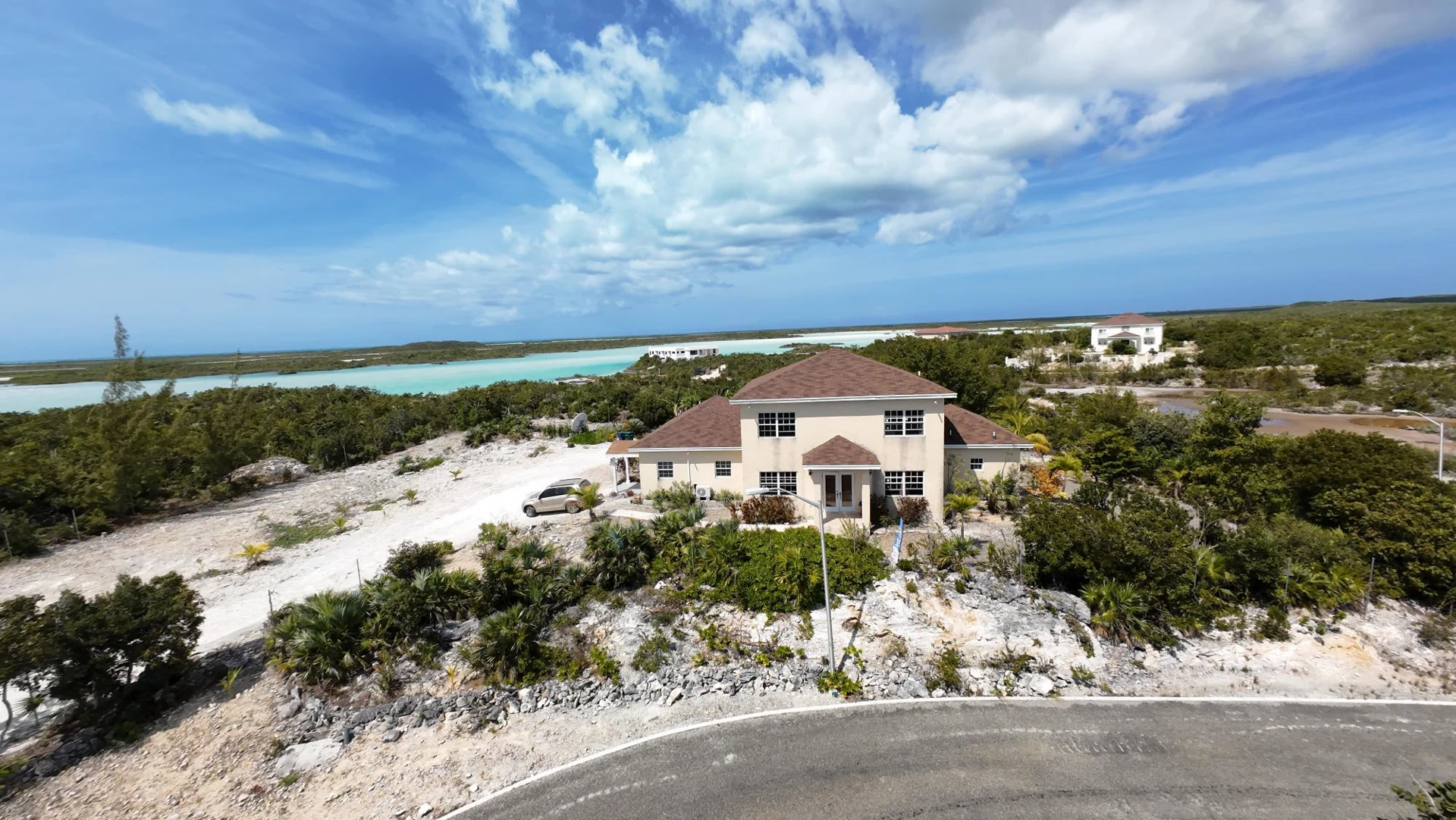 Villa Ellise on Pond View Close