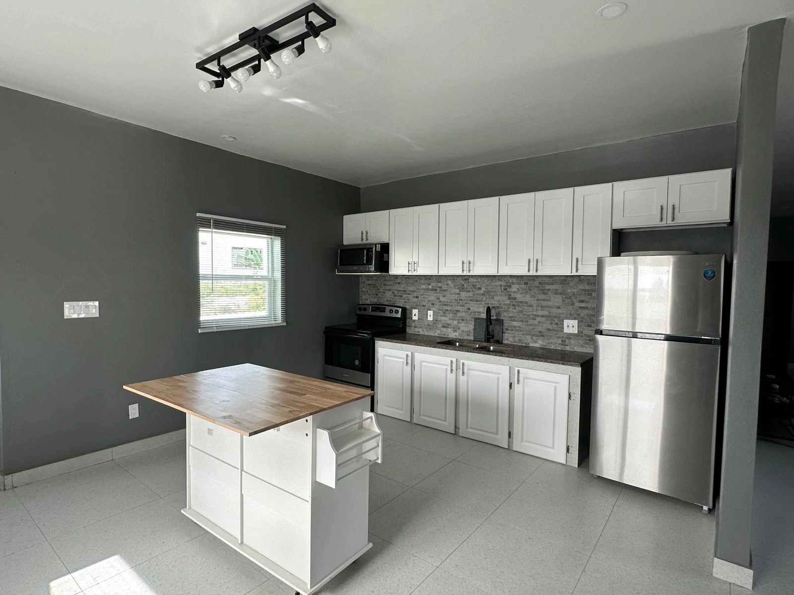 Cockburn Harbour Home - Gallery image 5