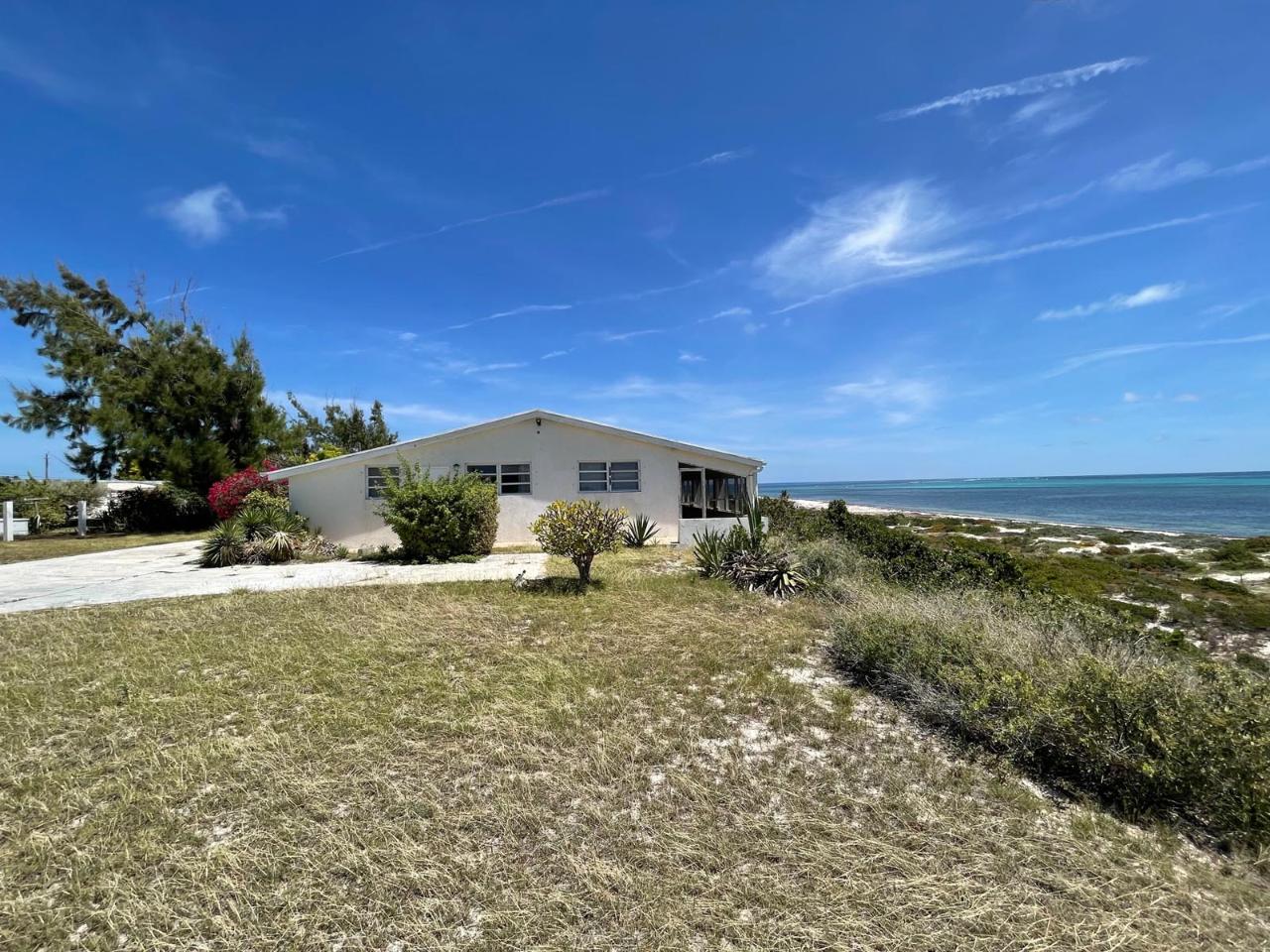 OCEAN VIEW 3 BEDROOM BEAUTY - Gallery image 3