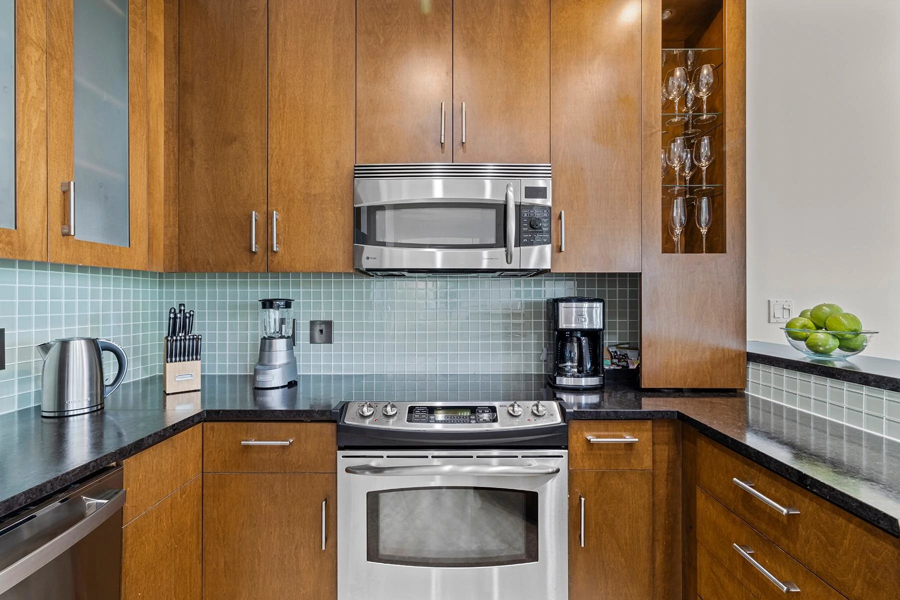 WEST BAY CLUB Suite 109 - Gallery image 8