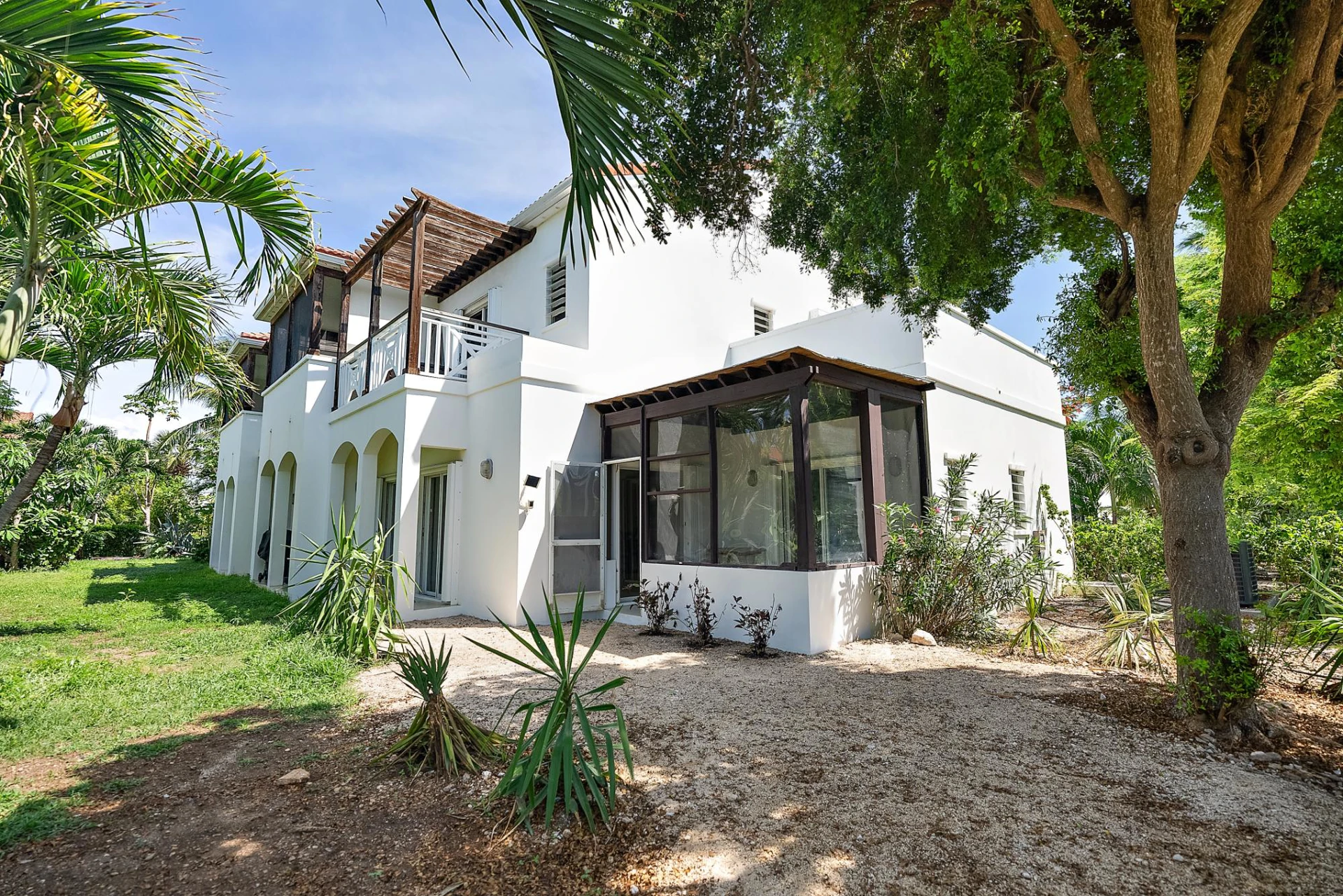 FLAMINGO PARK TOWNHOMES - Gallery image 2