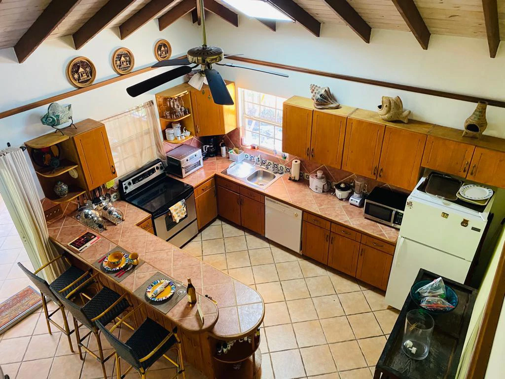 Leeward Home with Guest House - Gallery image 6