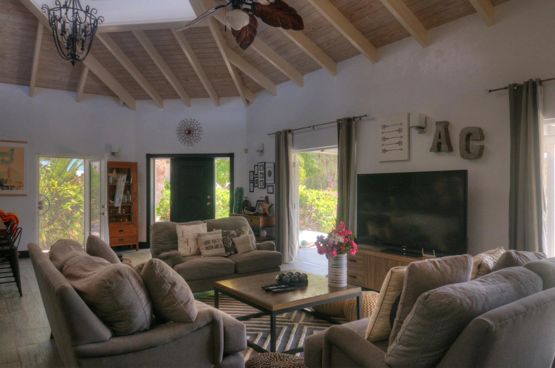 Via Veneto Villa - Gallery image 2