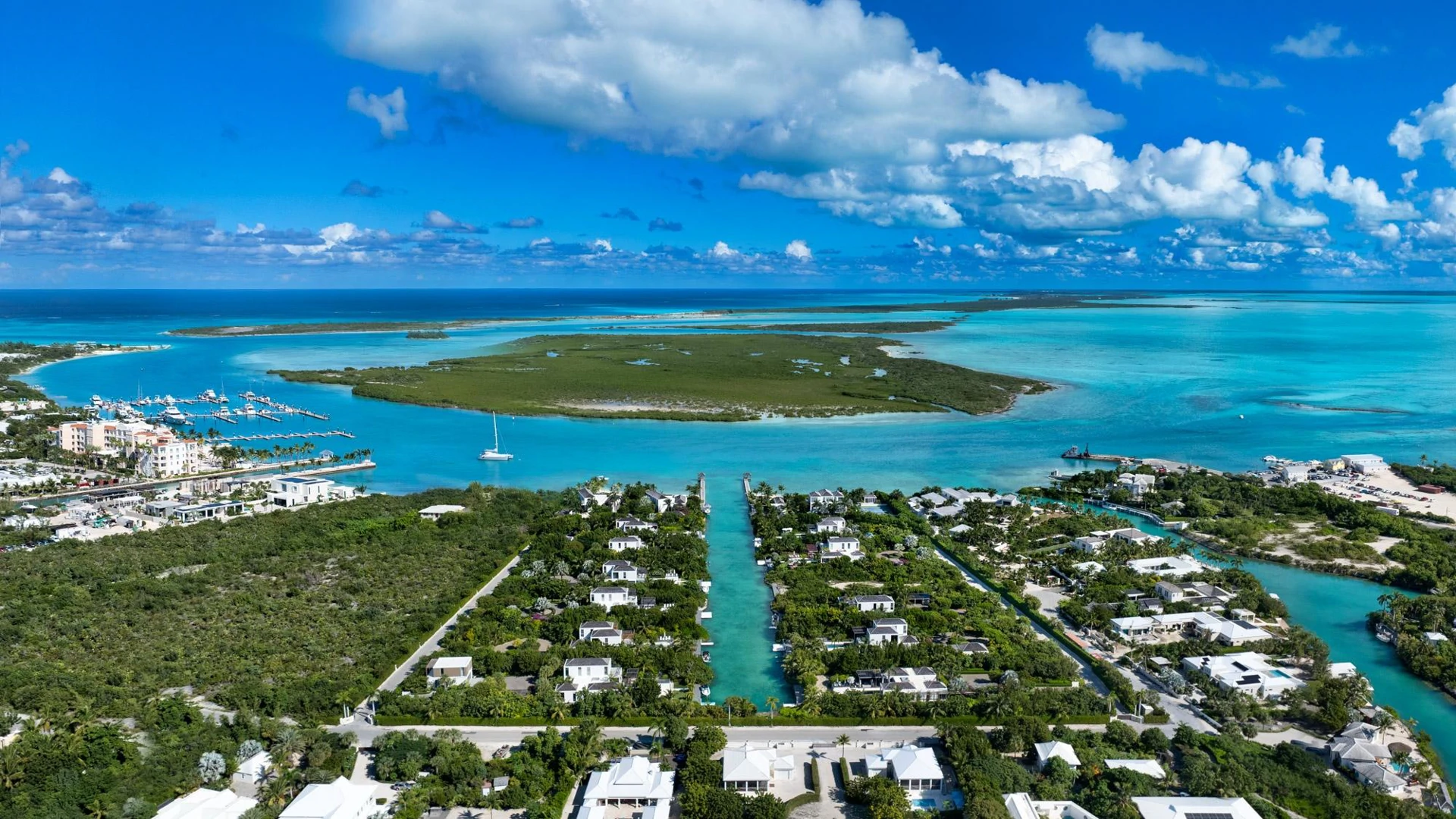 Blue Cay Estate Canal Front - Gallery image 36