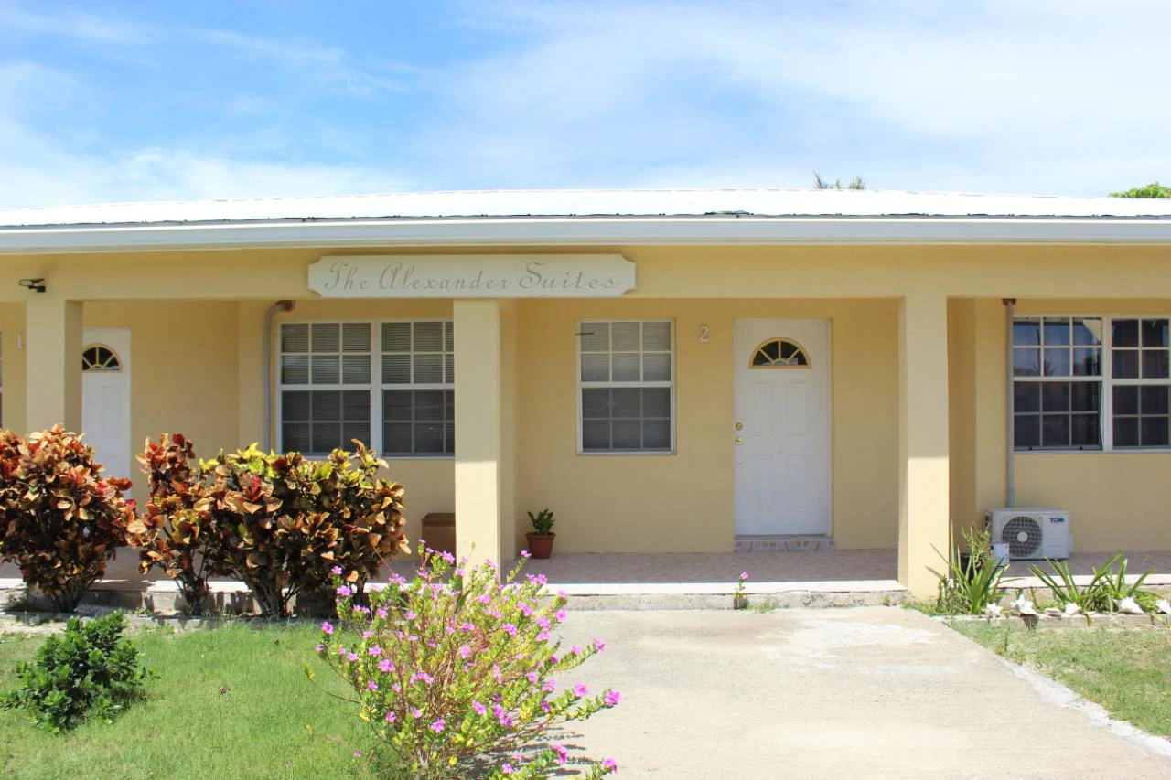 Grand Turk Income Triplex Apt - Gallery image 3