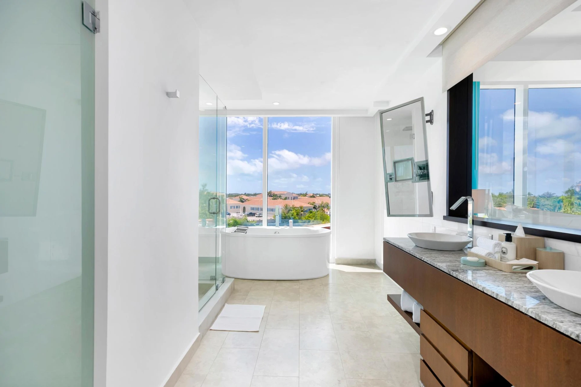 UNIT A4C RITZ CARLTON 3BR/4BA/DEN/LAUNDRY - Gallery image 13