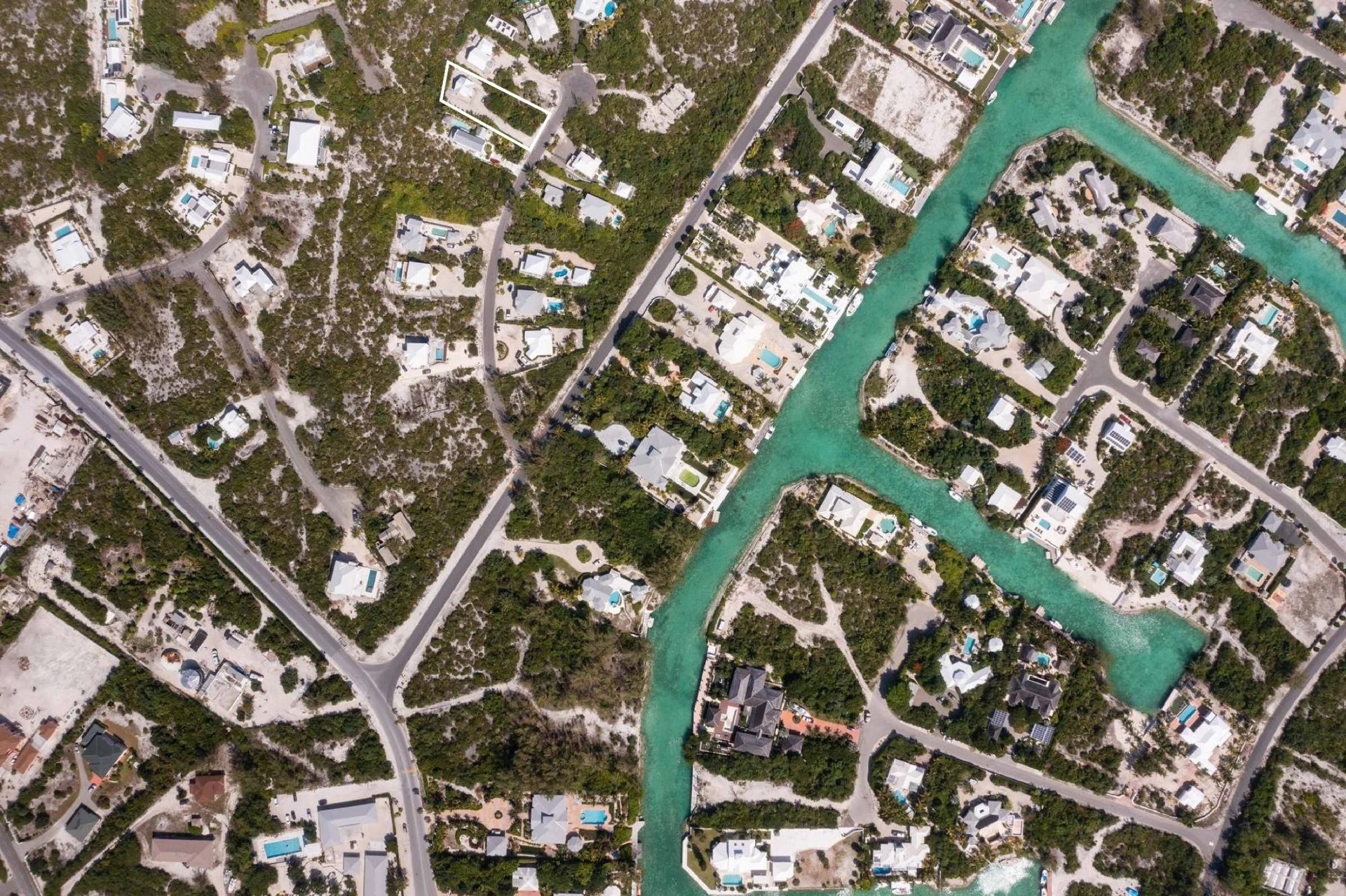 Charming Home in Leeward - Gallery image 2