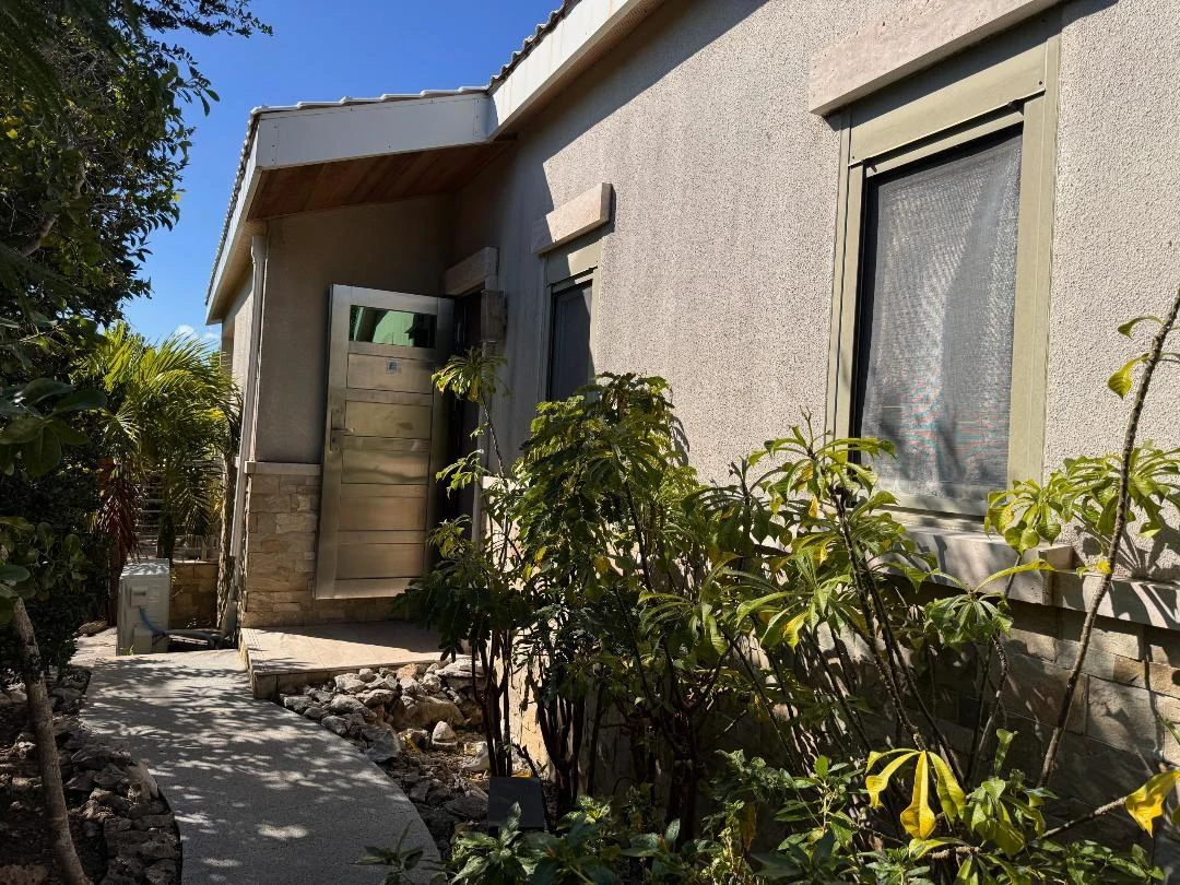 RENOVATED ONE MARLIN UNIT - Gallery image 9