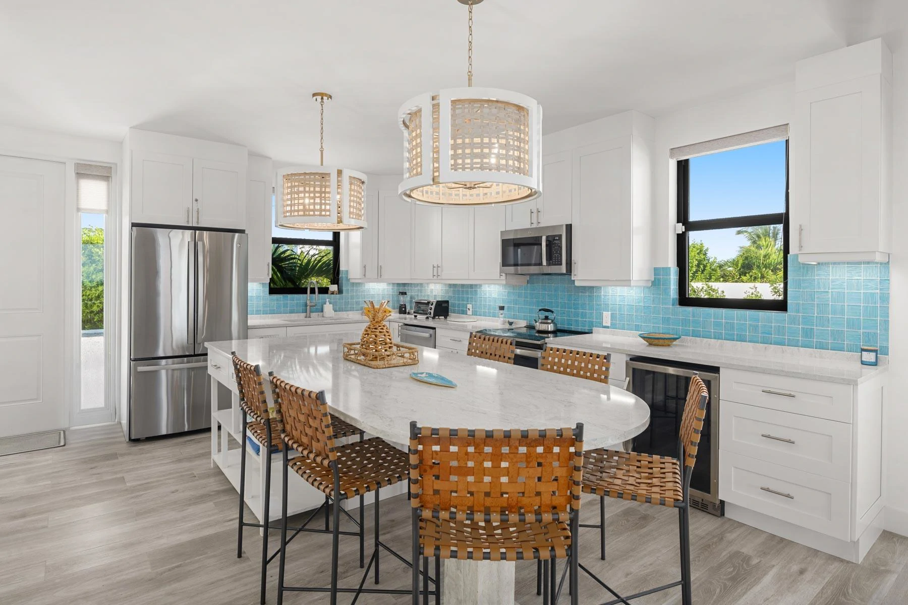 Bubbles Up - Gallery image 4