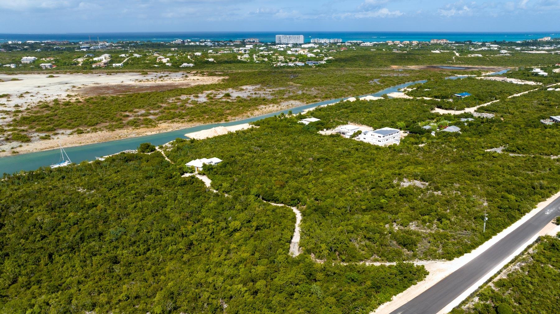 Canalfront Home - Gallery image 17