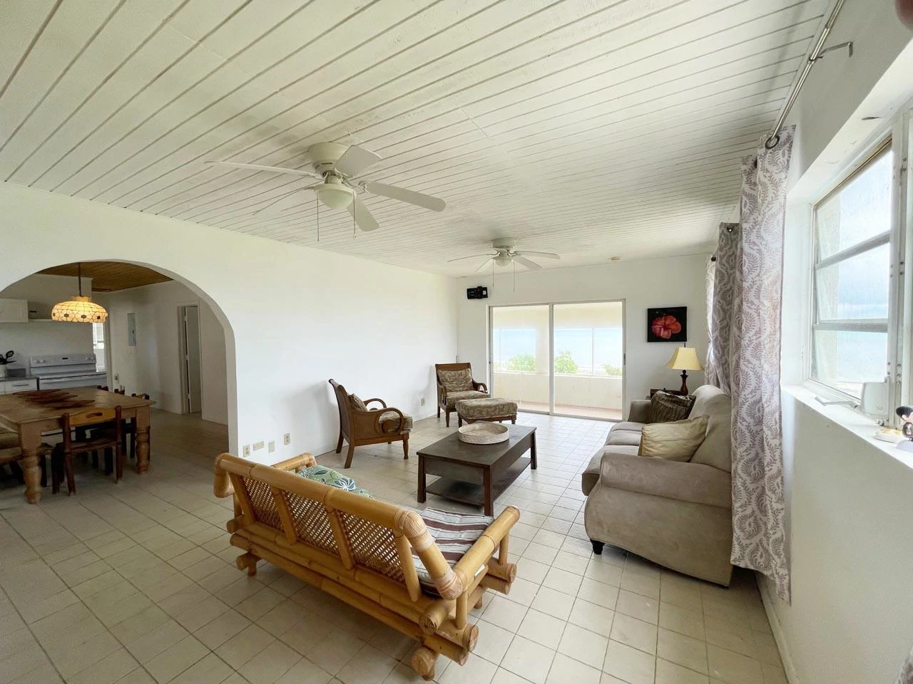 OCEAN VIEW 3 BEDROOM BEAUTY - Gallery image 11